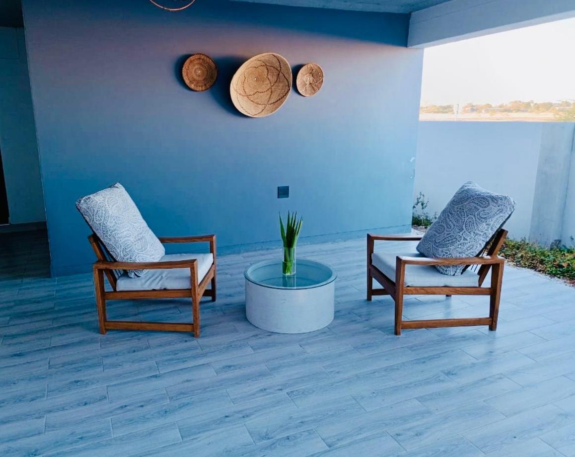 Northern Oasis Hotel Oshakati Buitenkant foto